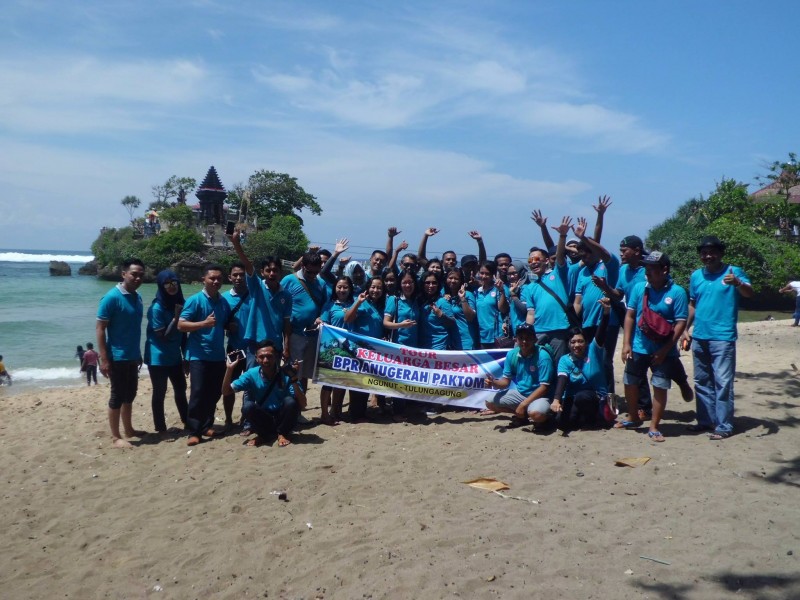 TOUR WISATA PANTAI